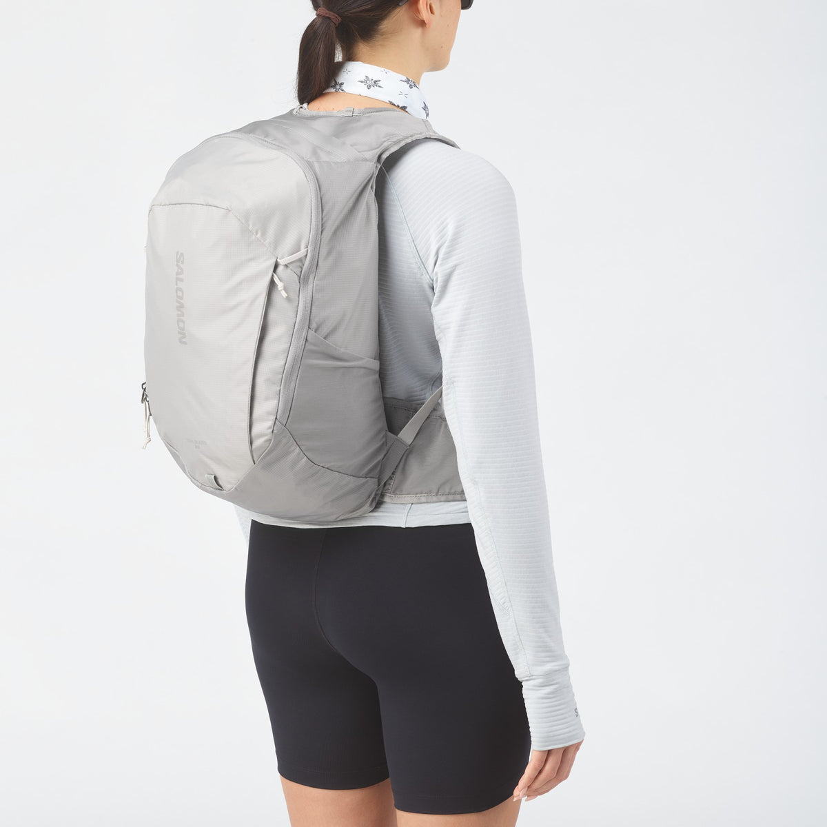 TRAILBLAZER 20 Unisex Hiking Bag | Salomon Everyday