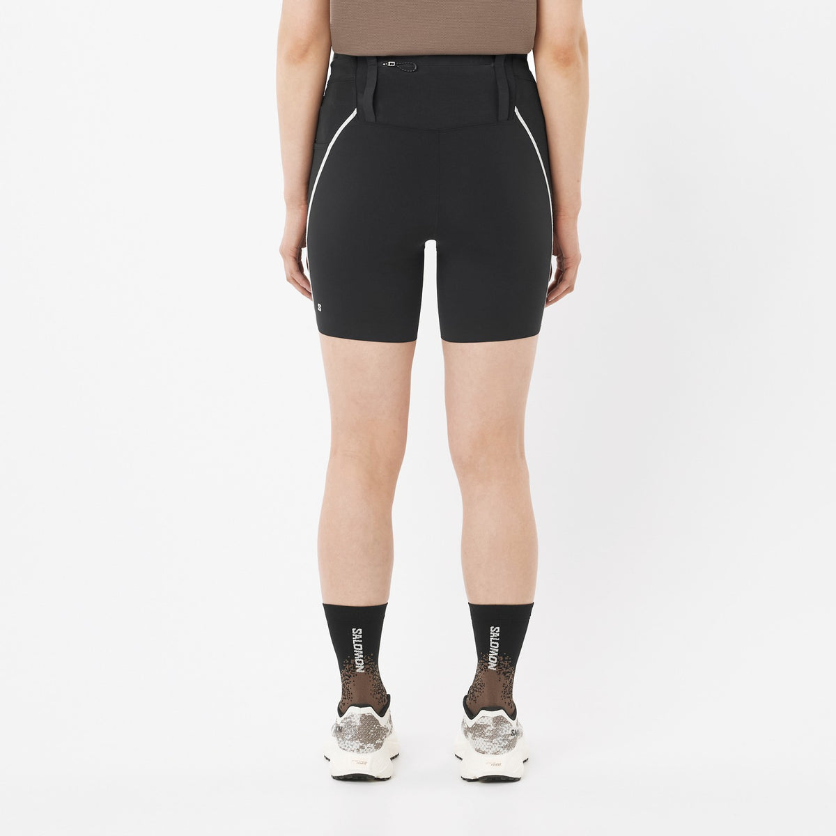 SENSE AERO STOW TIGHTS 6" Women's Short Tights | Salomon Classic