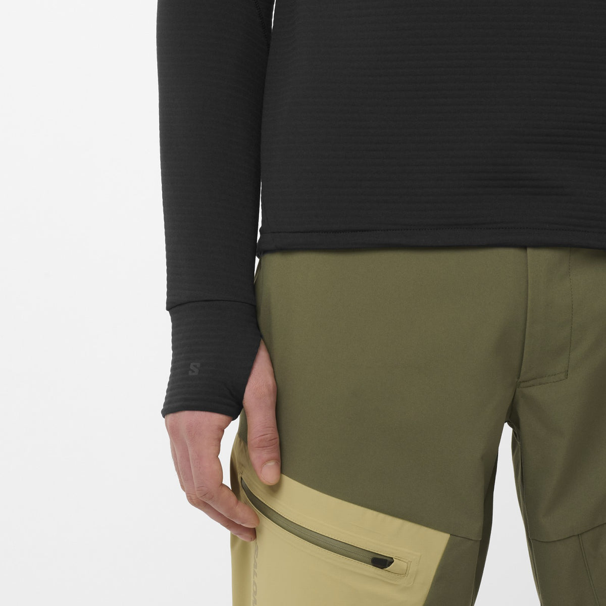 ESSENTIAL LIGHTWARM Black | Salomon Value