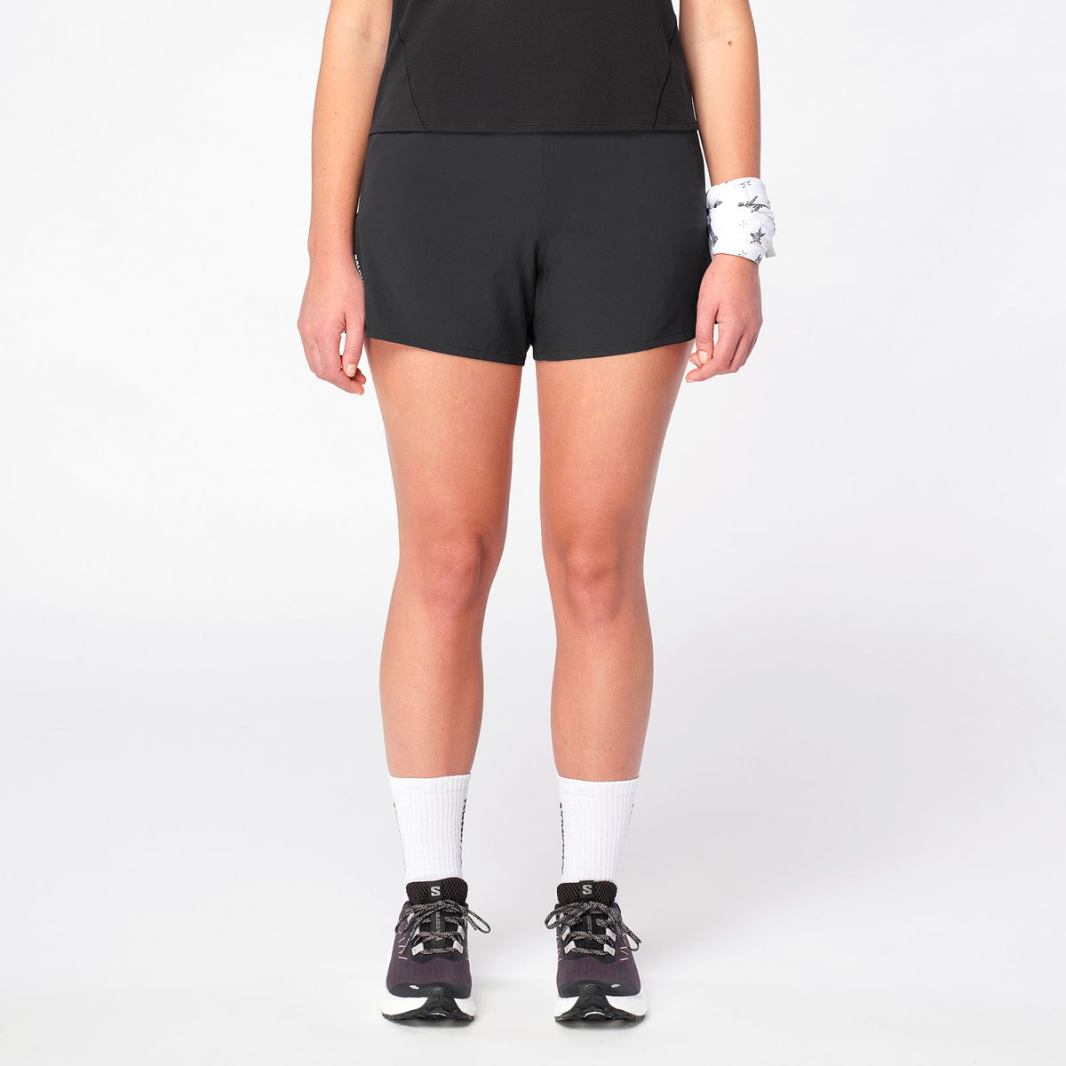 SHAKEout CORE 4" Black | Salomon Signature
