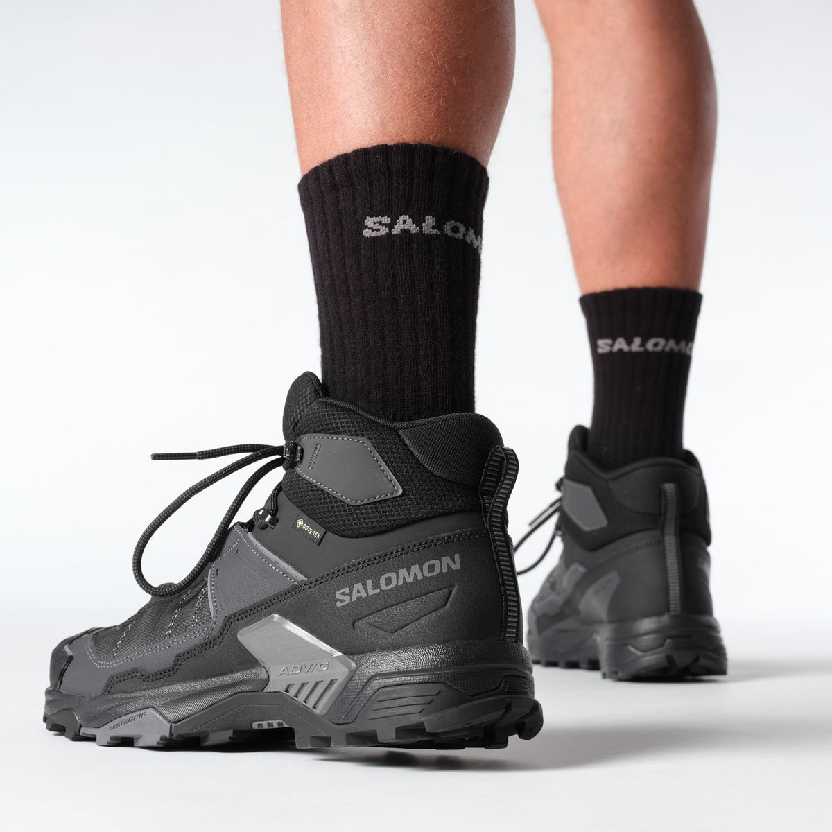 X ULTRA 5 MID WIDE GORE-TEX Black | Salomon Value