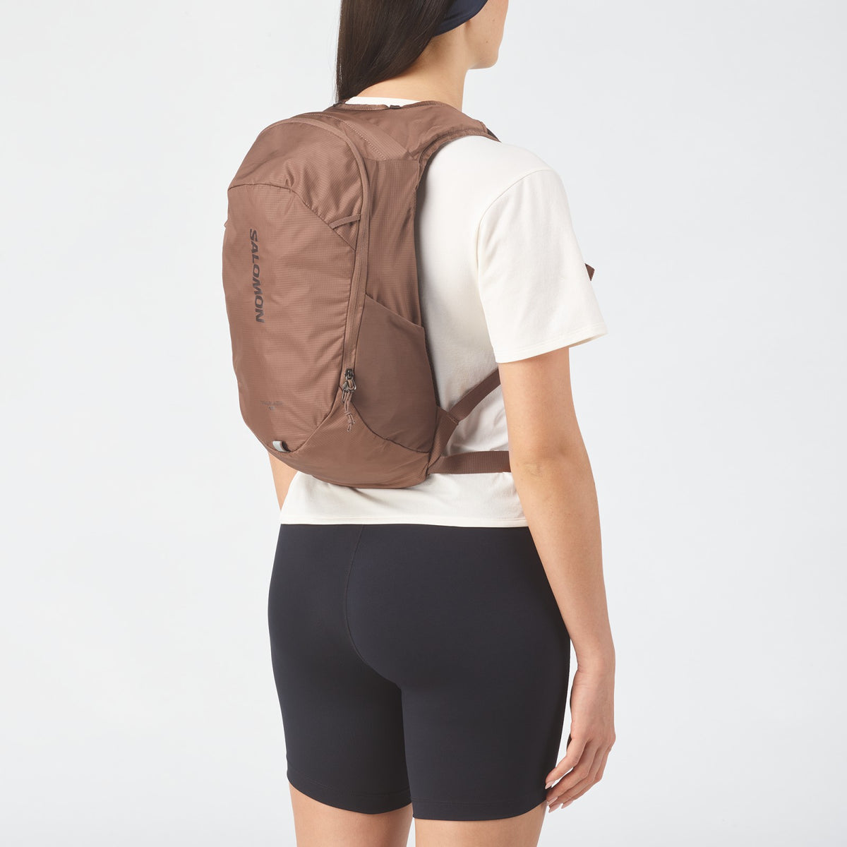 TRAILBLAZER 10 Unisex Hiking Bag | Salomon Quality