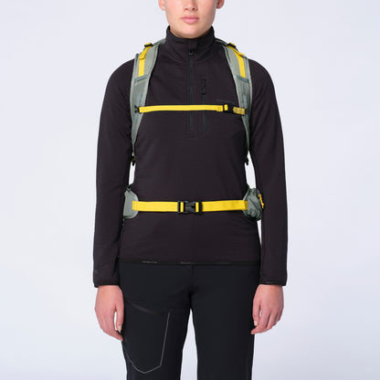 TRAILBLAZER 30 Unisex Hiking Bag | Salomon Essential