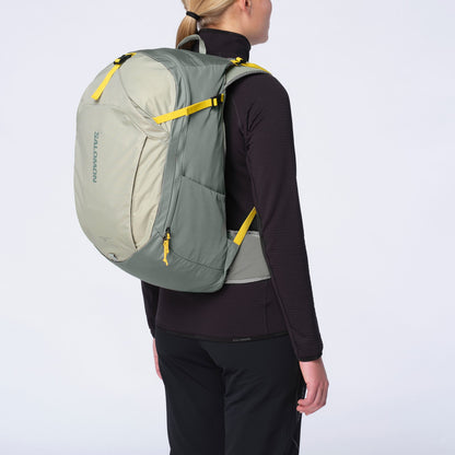 TRAILBLAZER 30 Unisex Hiking Bag | Salomon Essential