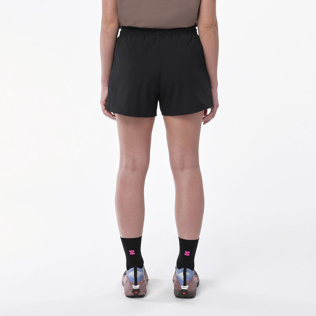 SHKout CORE 4" LIMITED COURTNEY EDITION Women's Shorts | Salomon Essential